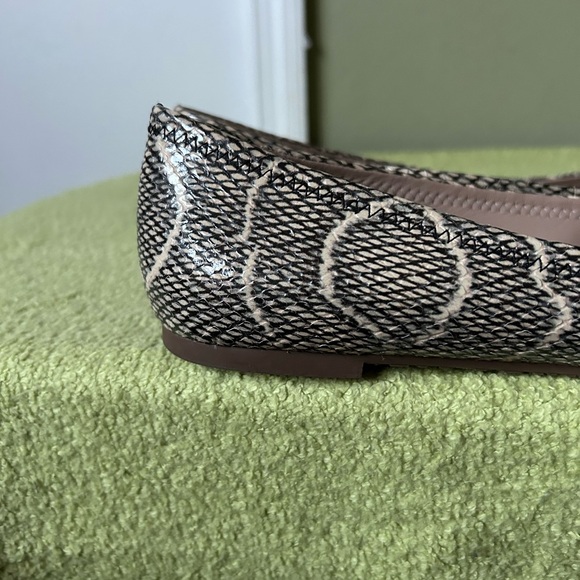 Tory Burch Minnie Reva Snake Print Ballet Flats - Picture 3 of 11